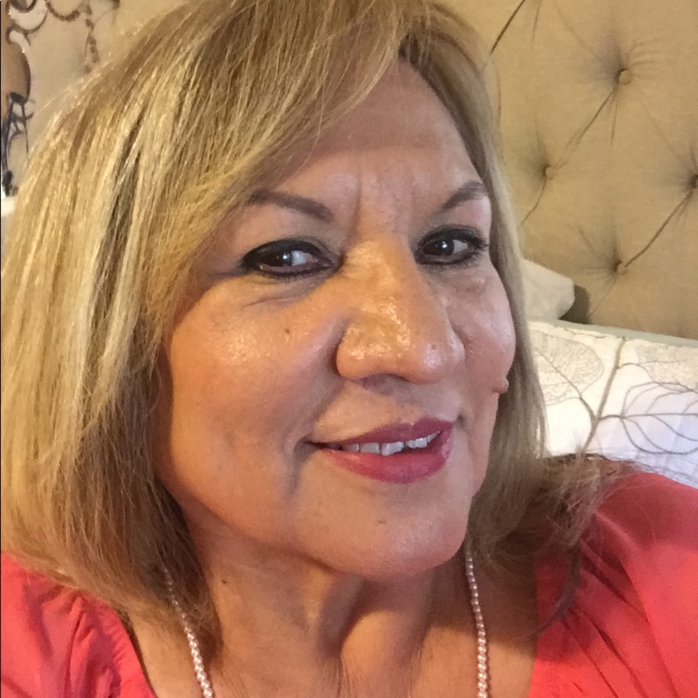 Meet your Posher, Connie
